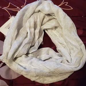 Infinity scarf